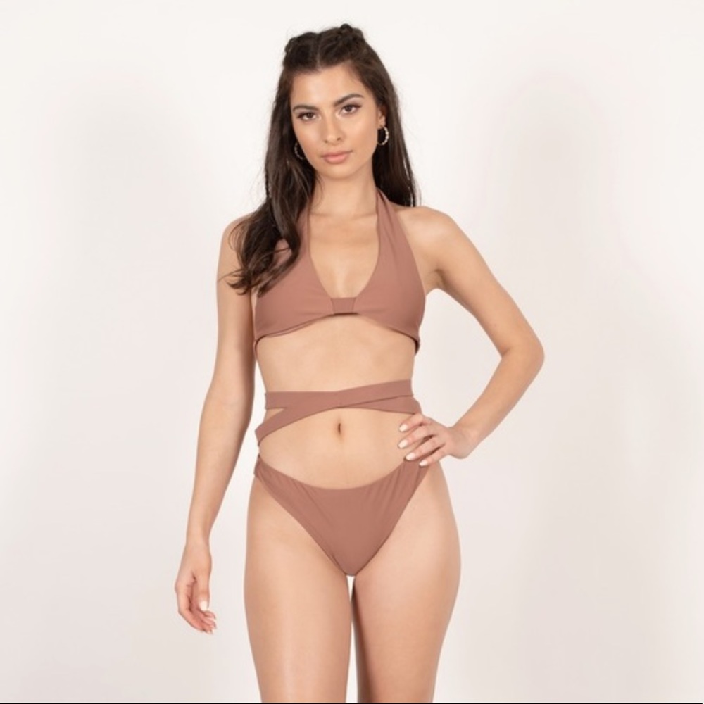 Lean close Dark rose halter Monokini bikini Tobi